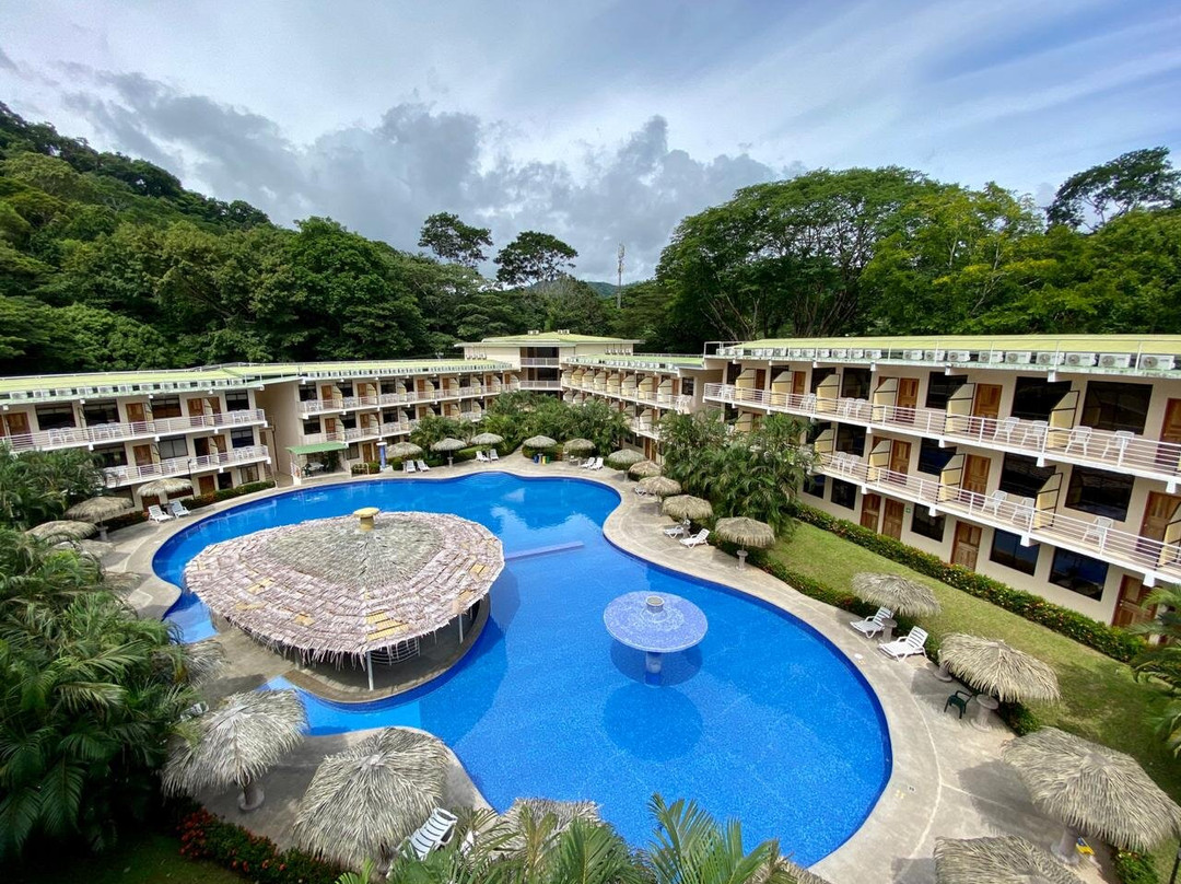 Hotel Arenas En Punta Leona主图