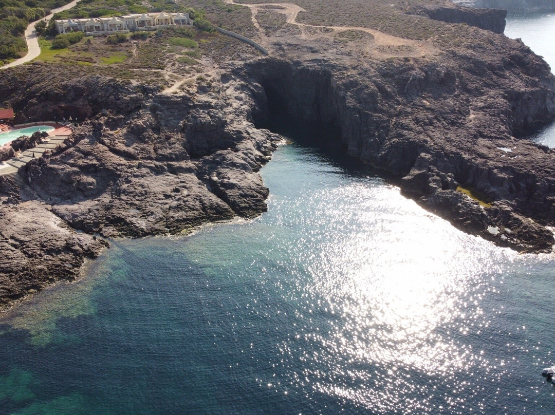 Cala Grotta-Sant'Antioco必去景点