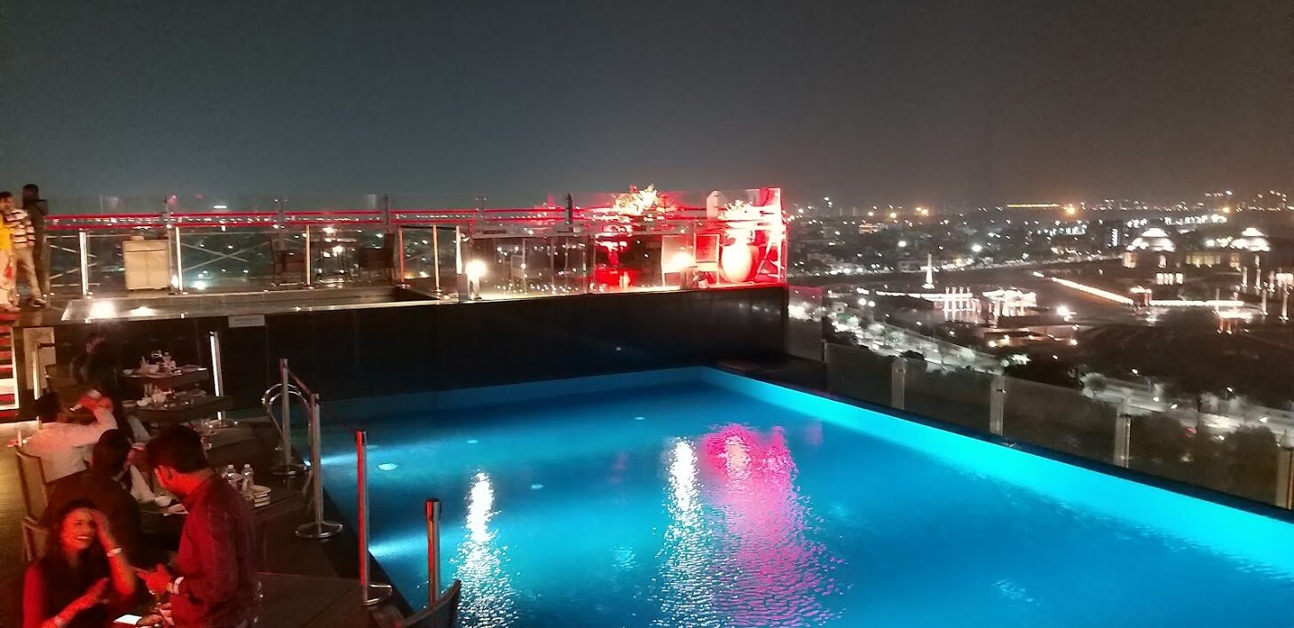 Renaissance Lucknow Hotel-泳池
