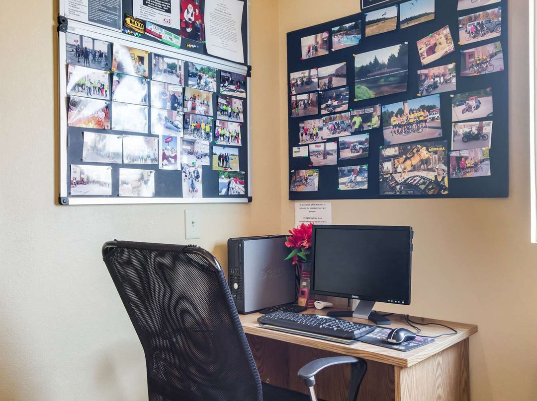 Econo Lodge Inn & Suites主图