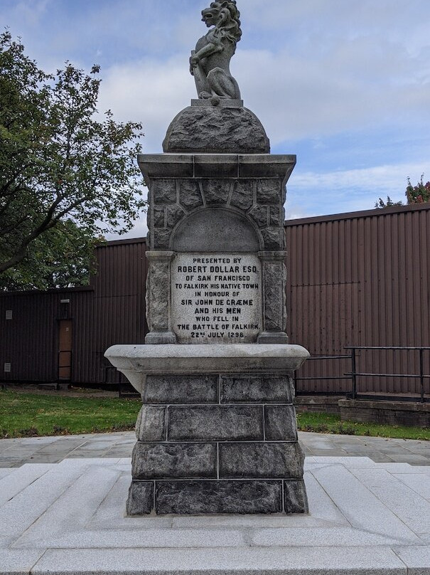 Sir John De Graeme Memorial Fountain-福尔柯克必去景点