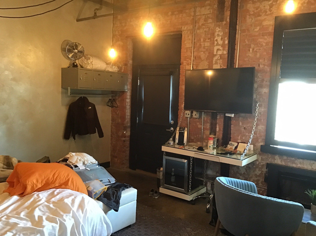 Station on The Riverwalk主图