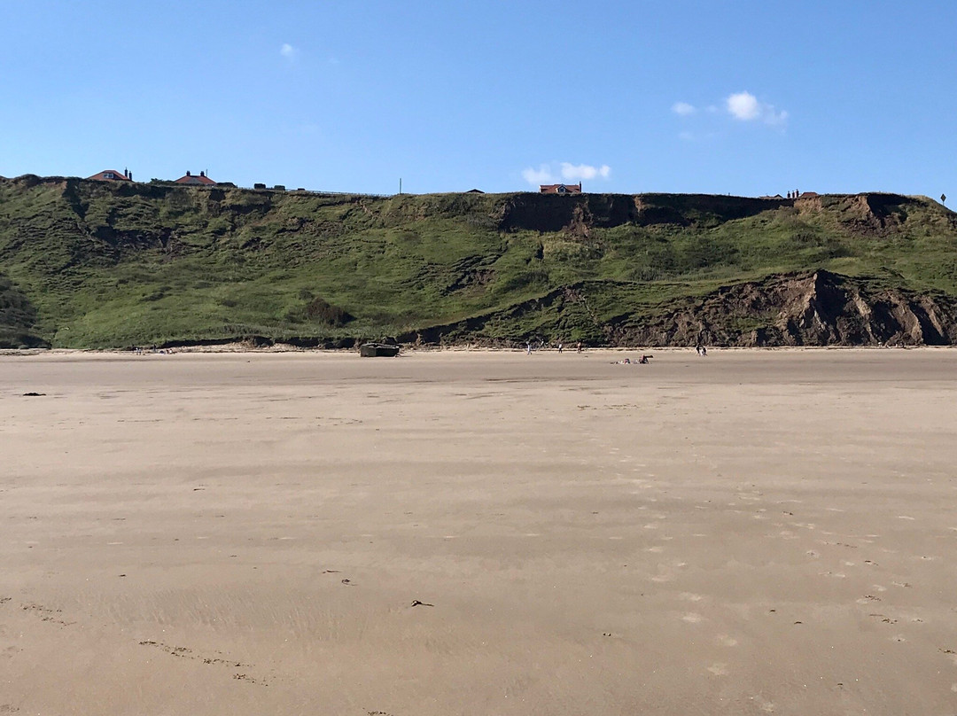 Cayton Bay Beach景点图片