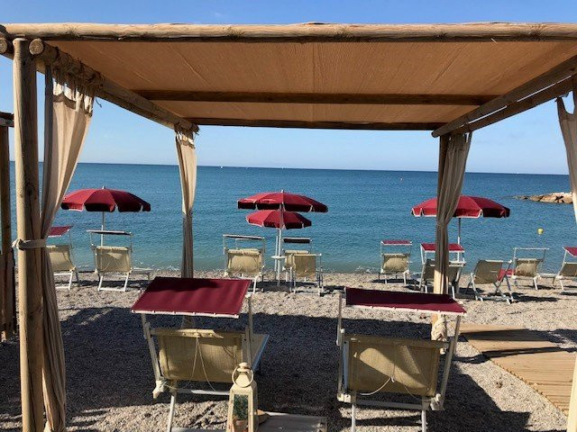 Bau Beach Le Gorette景点图片