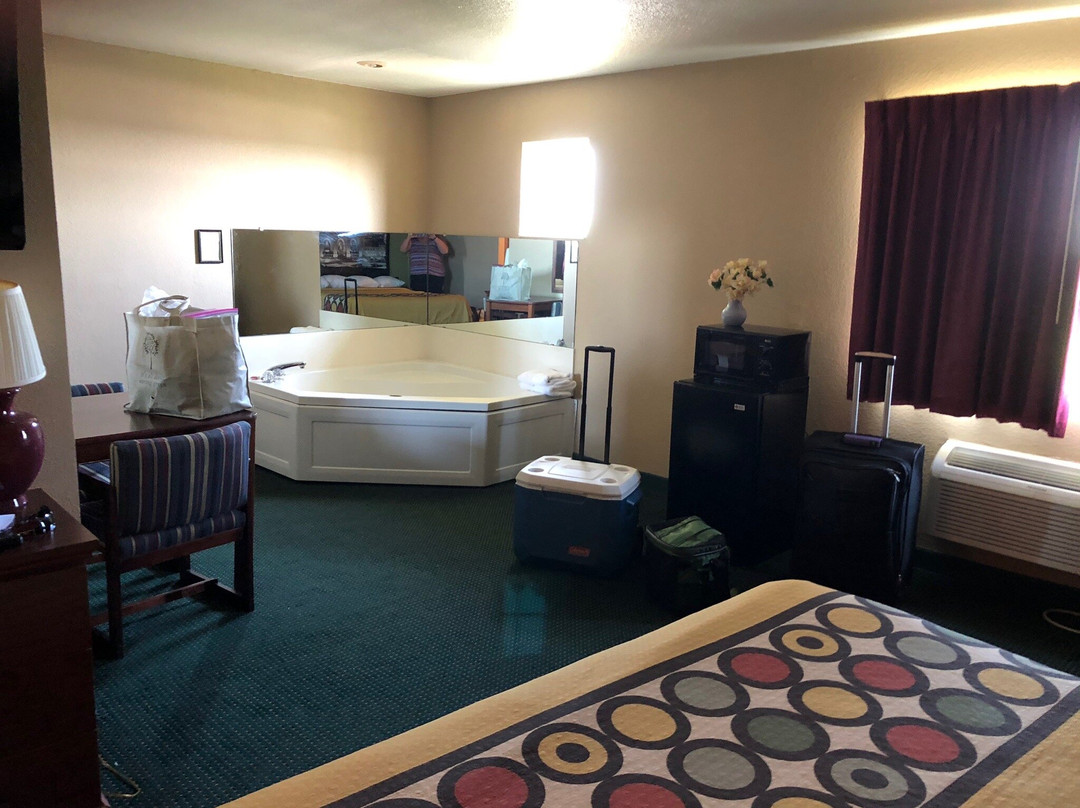 Super 8 by Wyndham Platte City Kansas City Area主图