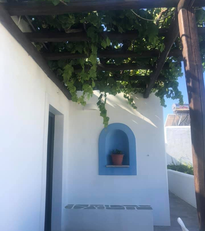 叶莱尼酒店主图