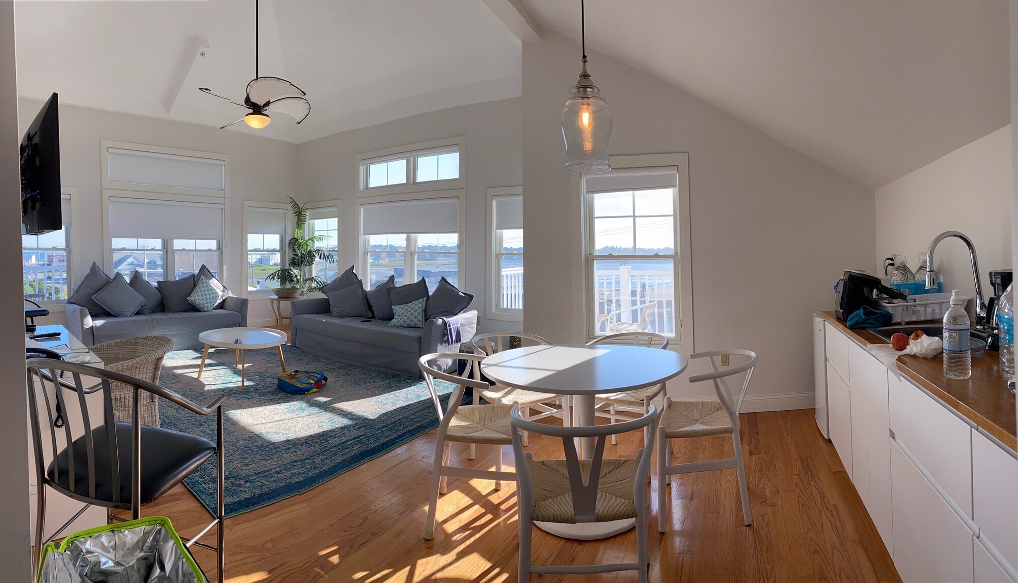 The Sea Breeze Inn-官方