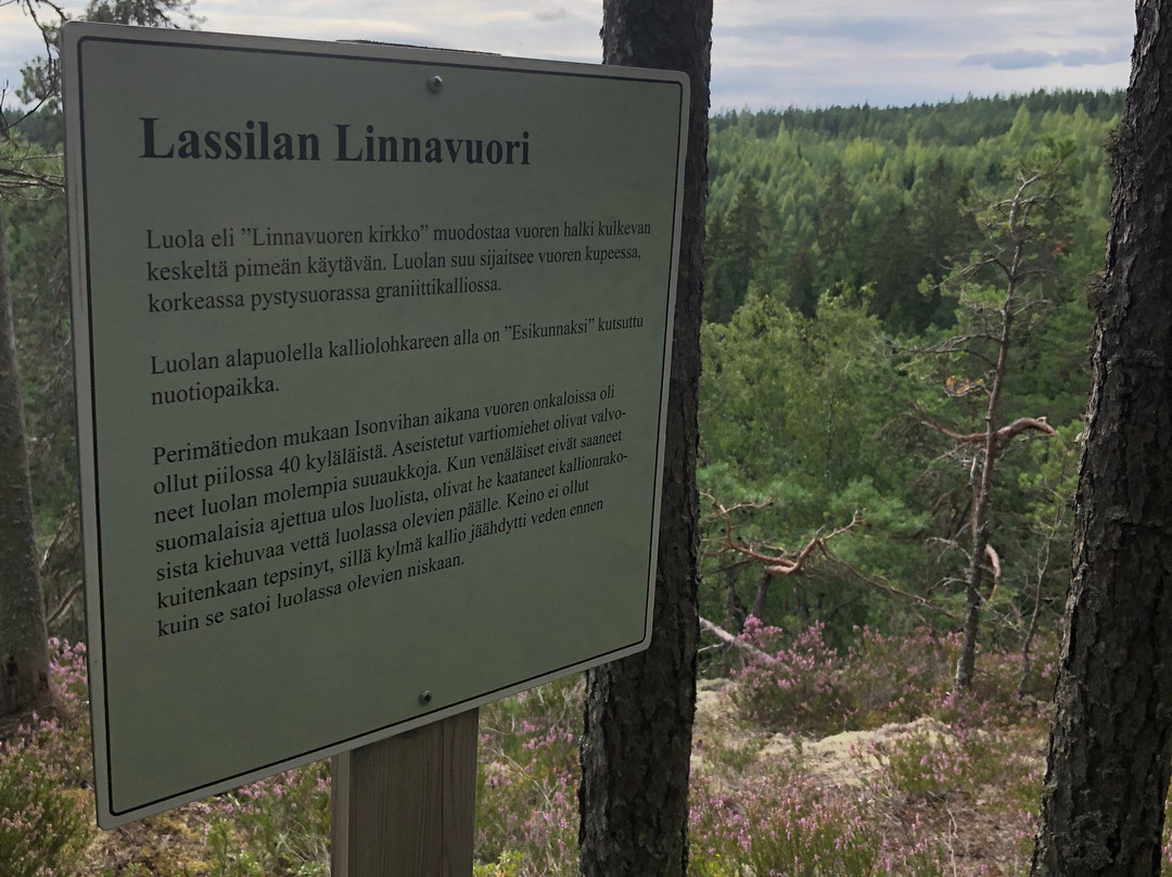 Lassilan Linnavuori Ja Sen Luola