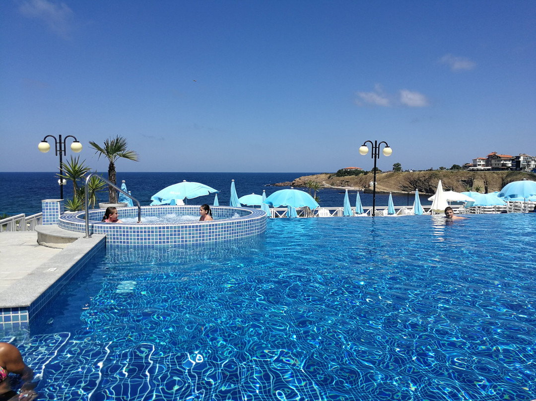 艾斯卡达海滩酒店主图