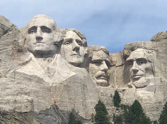 Dave's World Tours-卡斯特必去景点