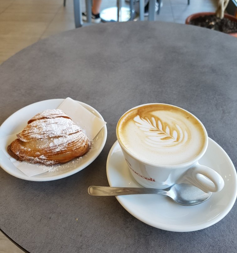 Pasticceria & Gelateria Guccoli-菲利内瓦尔达尔诺必去景点