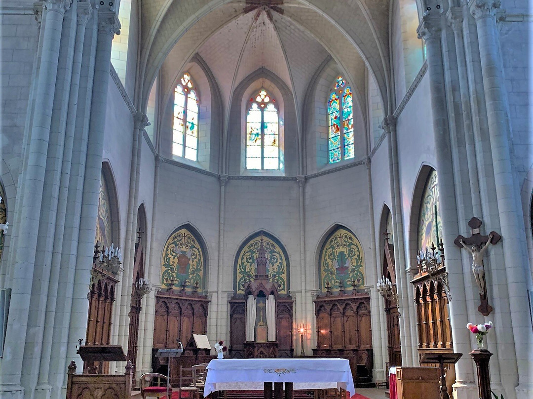 Eglise Saint-pierre-Cugand必去景点