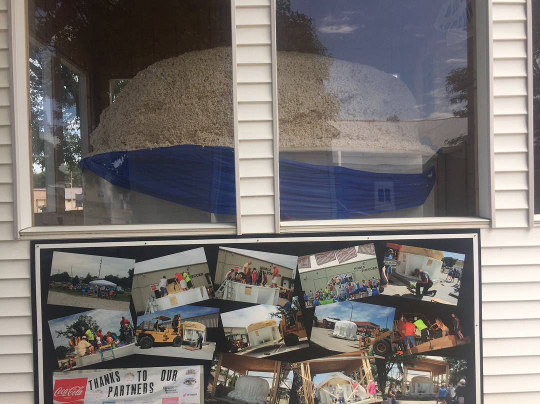World's Largest Popcorn Ball-Sac City必去景点