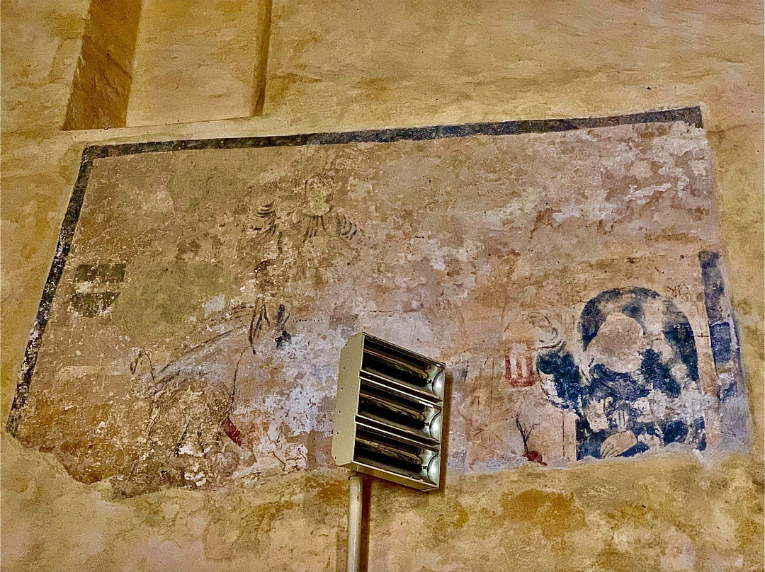 Eglise Saint Sauveur de Givre en Mai景点图片