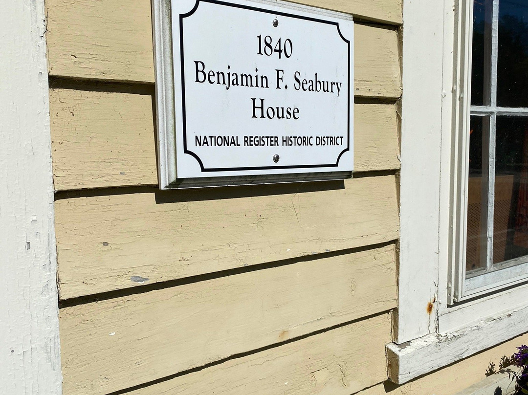 Tiverton Four Corners-Tiverton必去景点