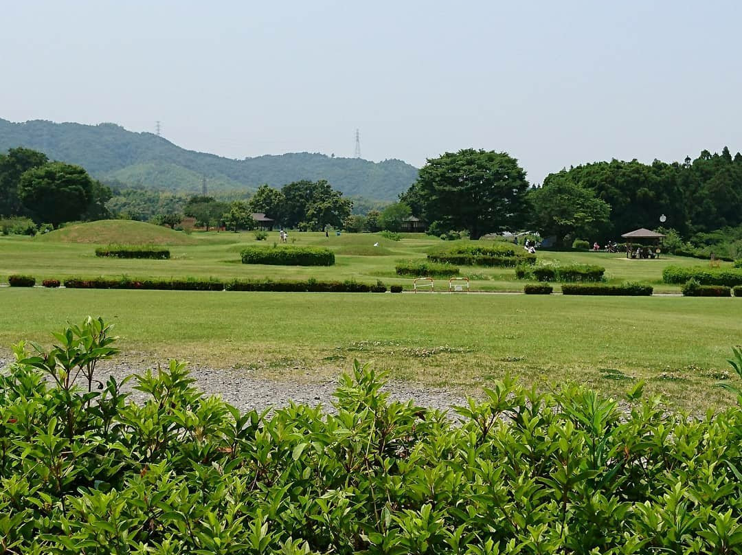 Tsukahara Burial Mounds景点图片