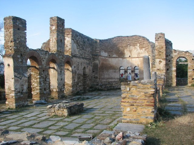 Saint Achillios Basilica景点图片