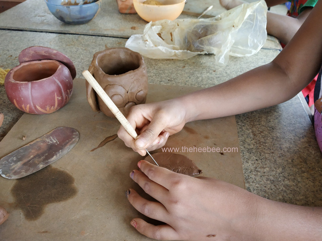 Mud Effects Pottery Studio景点图片