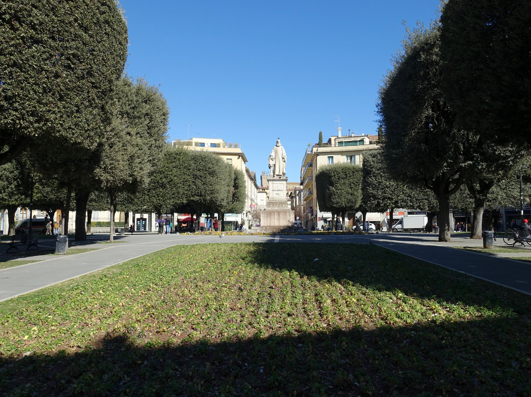 Monumento a Guido Monaco景点图片