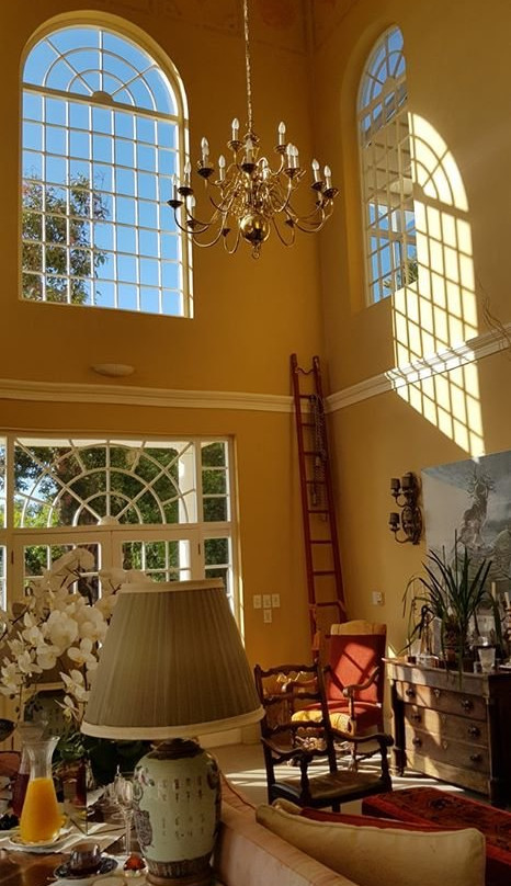 科罗娜城堡酒店主图