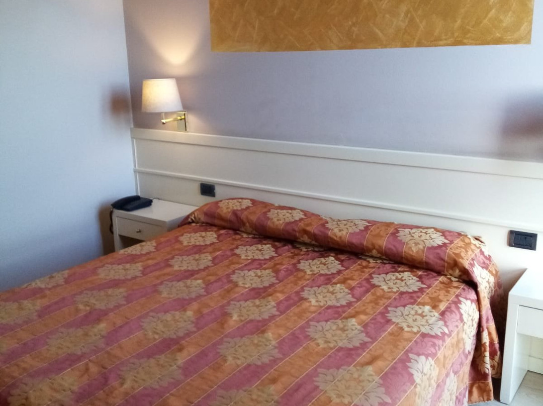 Euro Hotel主图