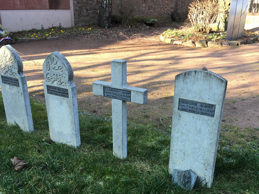 Cimetière Militaire Mémorial 1ère Armée景点图片