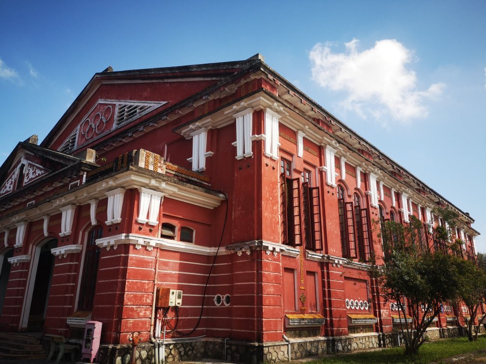 Quoc Hoc Hue High School for the Gifted景点图片