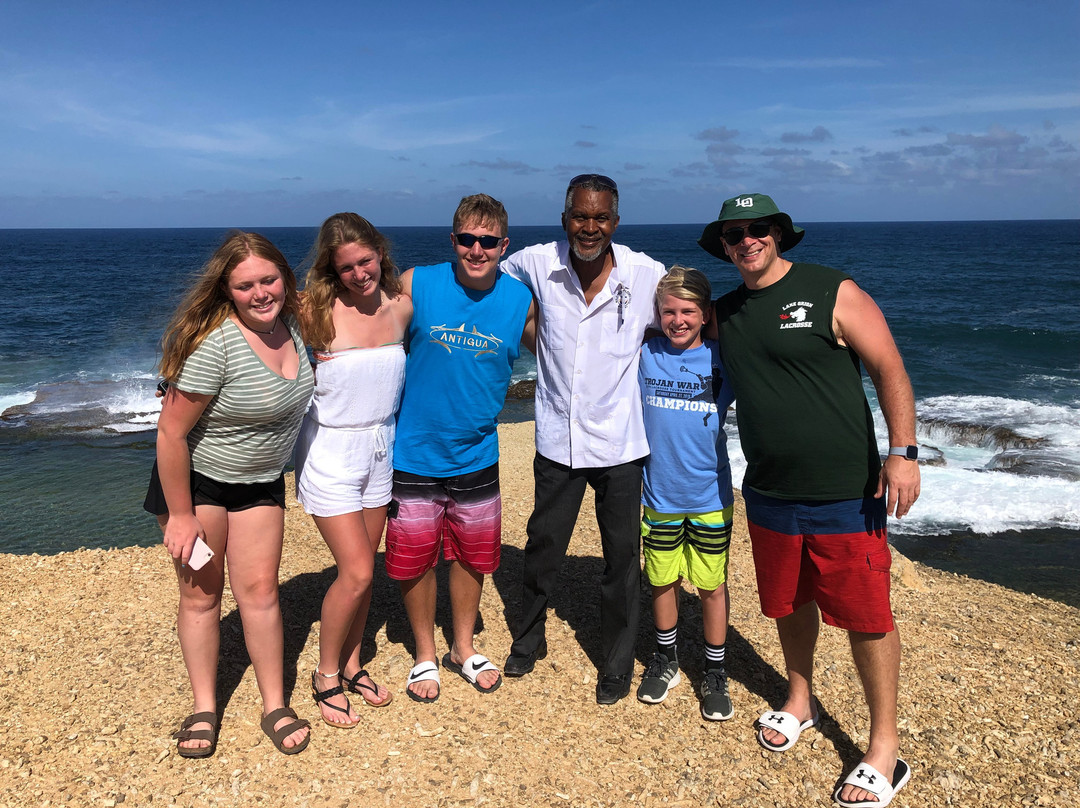 Carson's Taxi & Tour Service-基督城必去景点