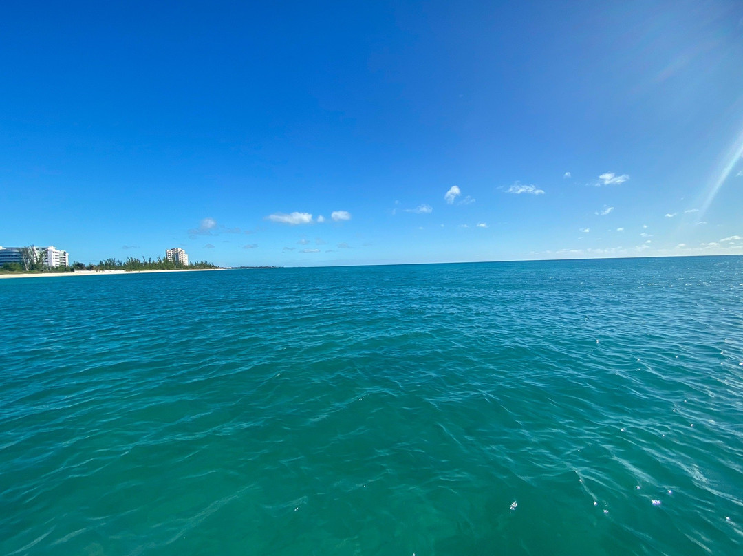 Sea Breezes Executive Suites主图