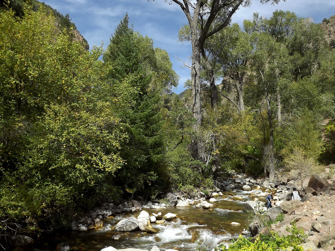 Grizzly Creek Trail-格伦伍德温泉必去景点