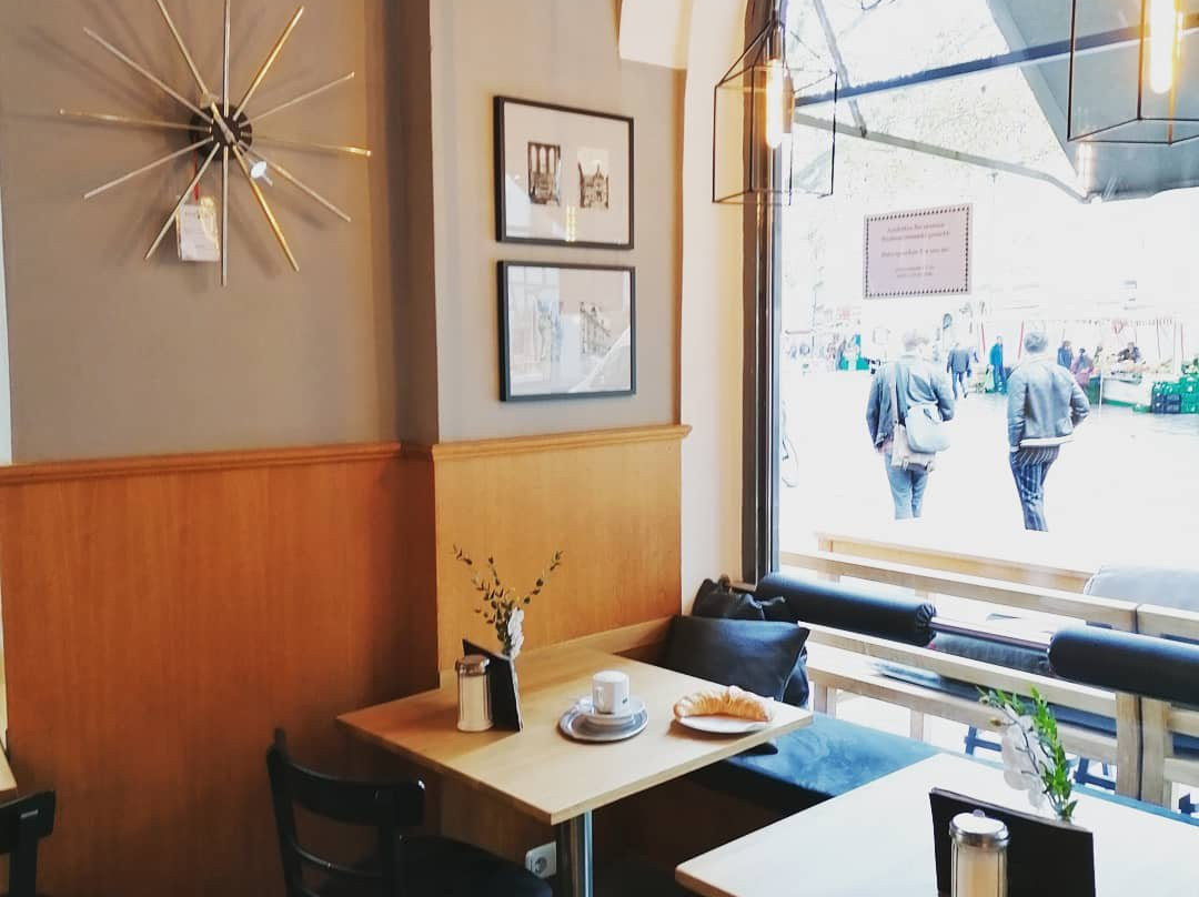 Mueller 7 Cafe