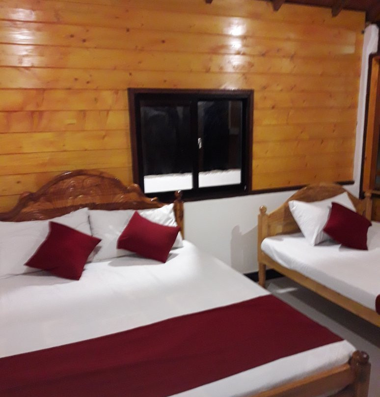 Dot's Bey Beach Cabana主图