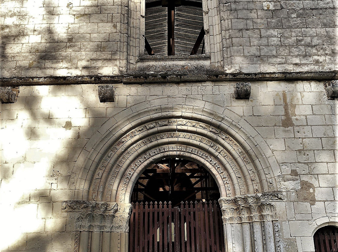 Ancienne abbaye Notre-Dame d'Aigues-Vives-Faverolles-sur-Cher必去景点