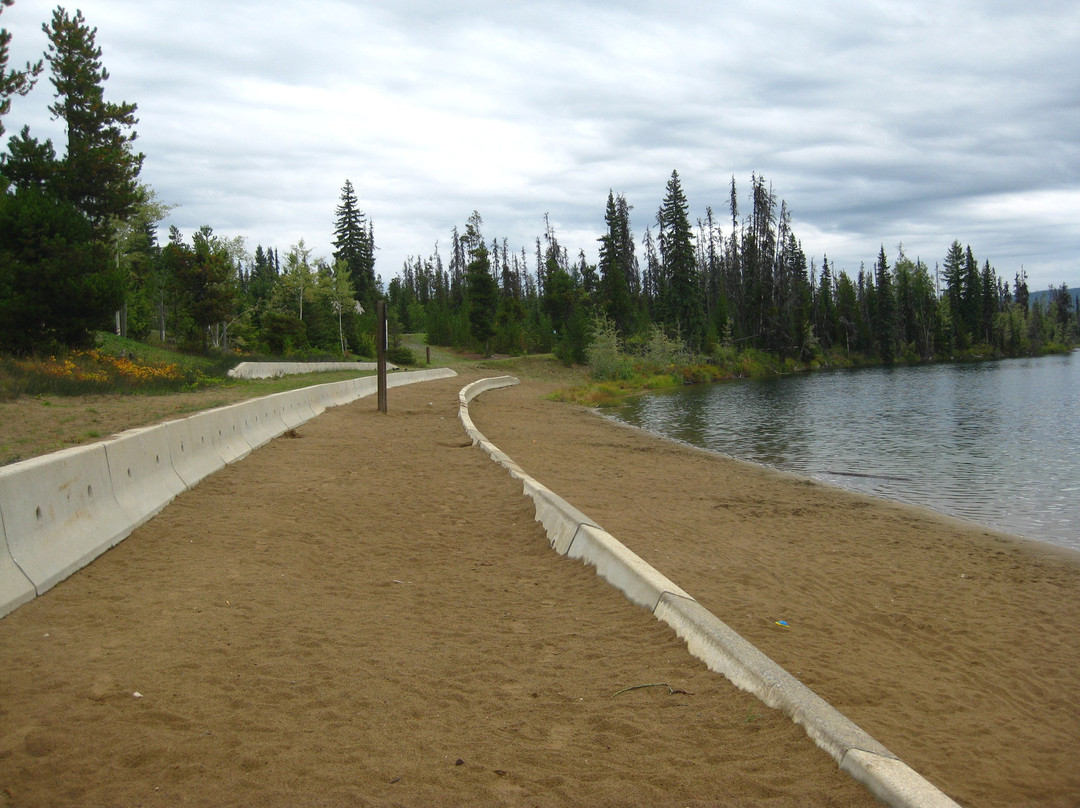 Crooked River Provincial Park-Bear Lake必去景点