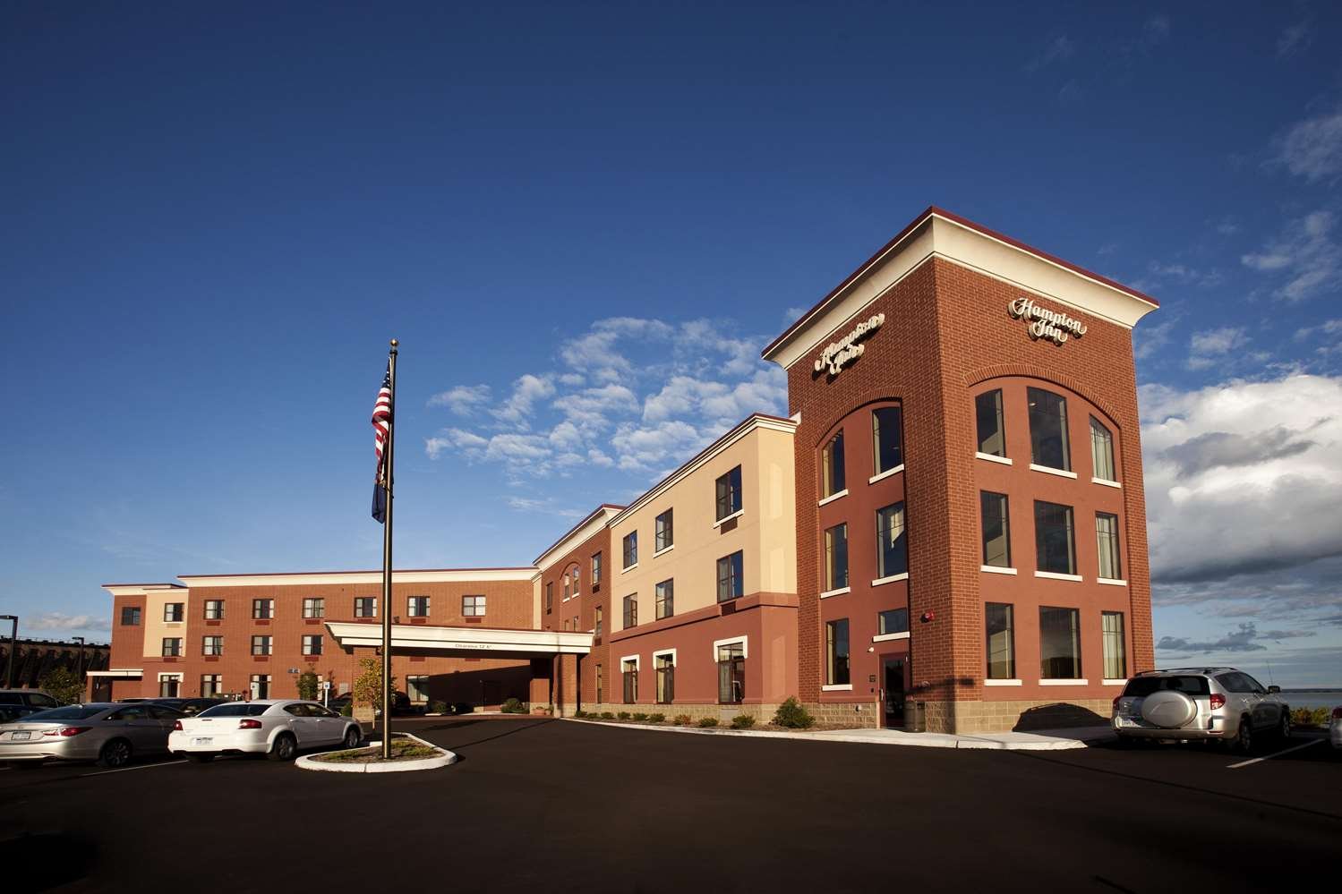 Hampton Inn Marquette/Waterfront-官方