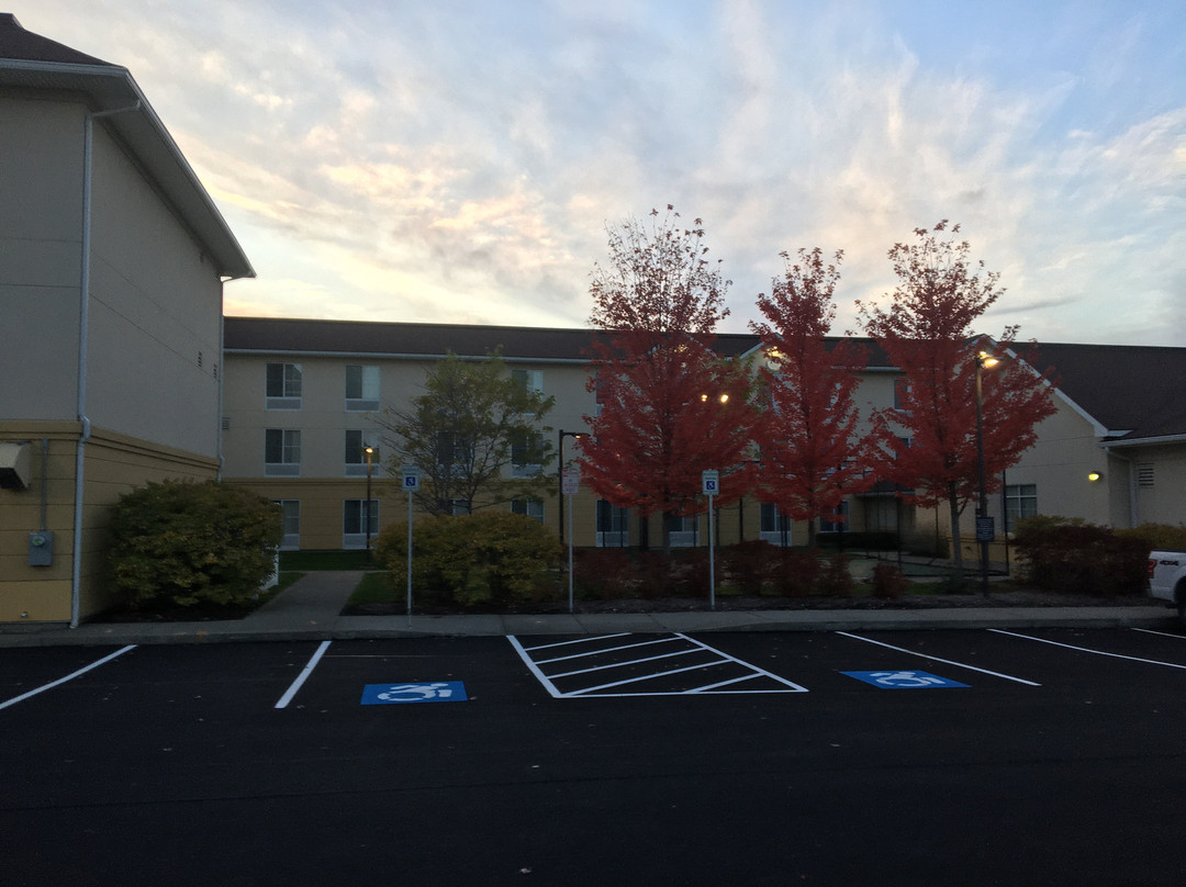 伊萨卡希尔顿惠庭套房酒店主图