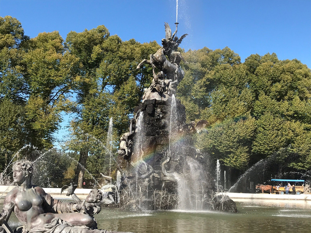 Fama Fountain-男人岛必去景点