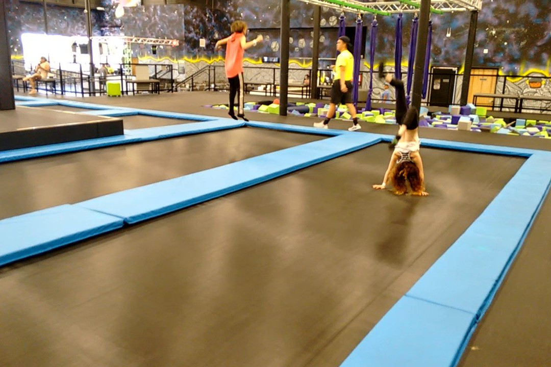 Elevate Trampoline Park景点图片