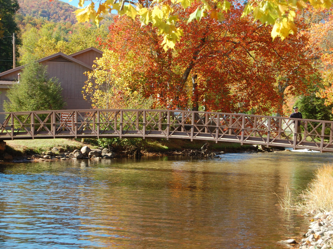 Clarkesville旅游景点-Moccasin Creek State Park