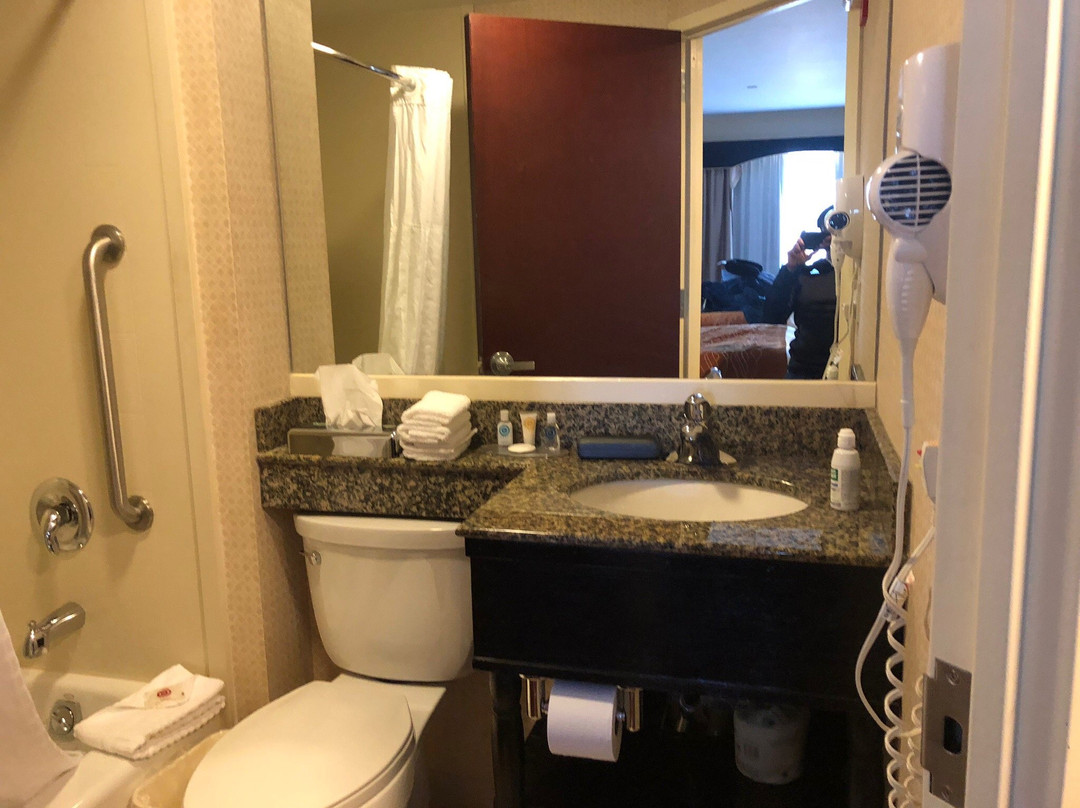 康福特套房机场主图