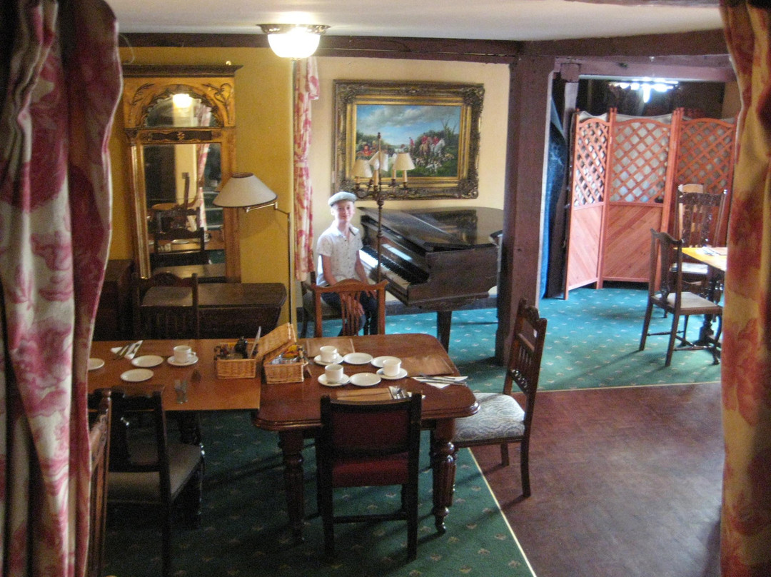 Blue Boar Hotel主图