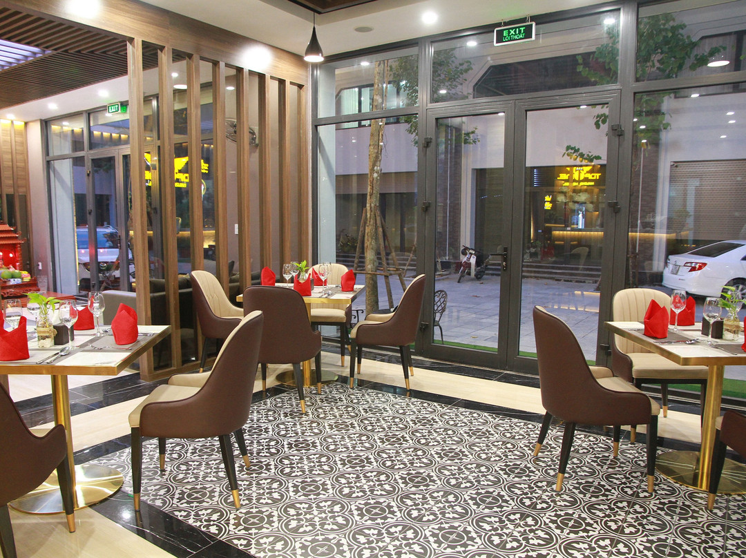 Top One Halong Hotel主图