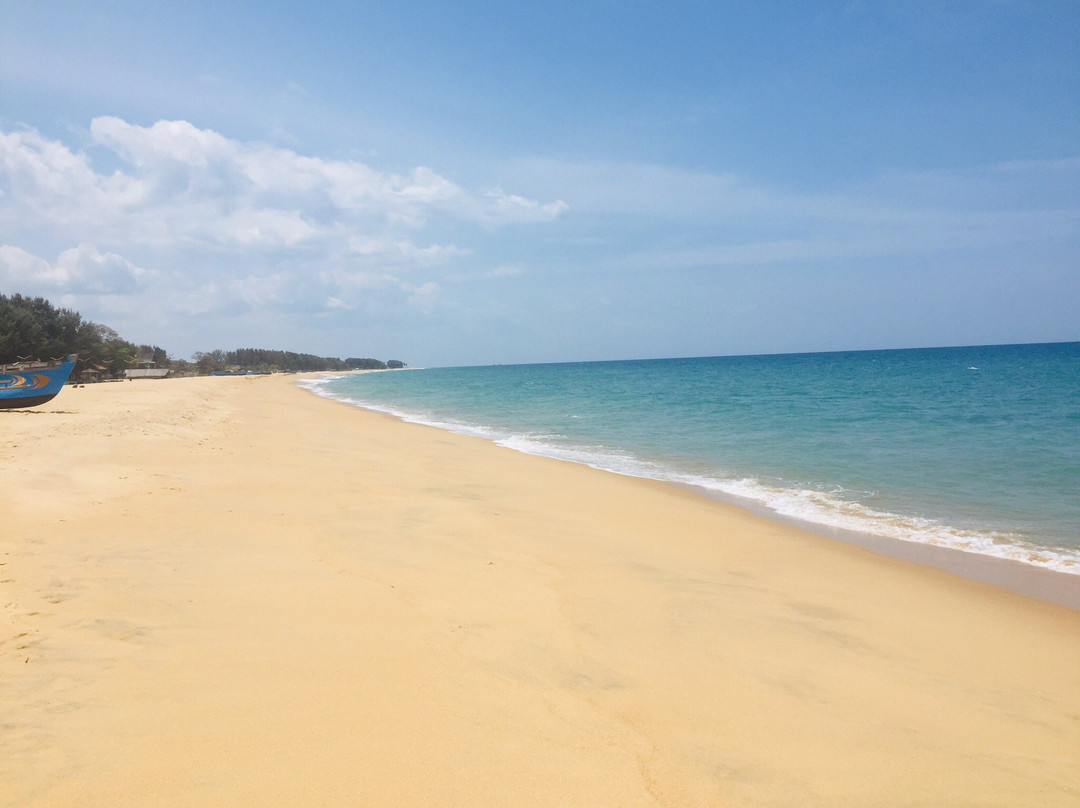 Kallady Beach景点图片