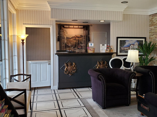 皇冠城堡酒店主图