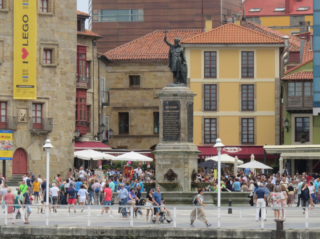 Villa De Gijon By 1907主图