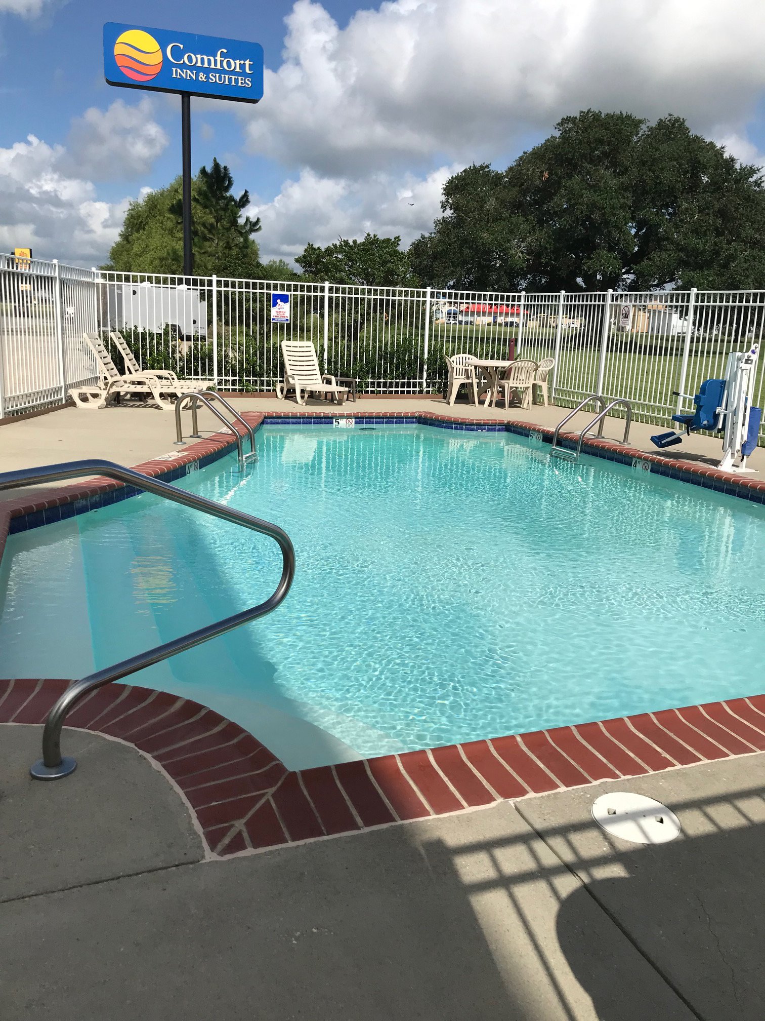 Comfort Inn & Suites Scott-West Lafayette-泳池
