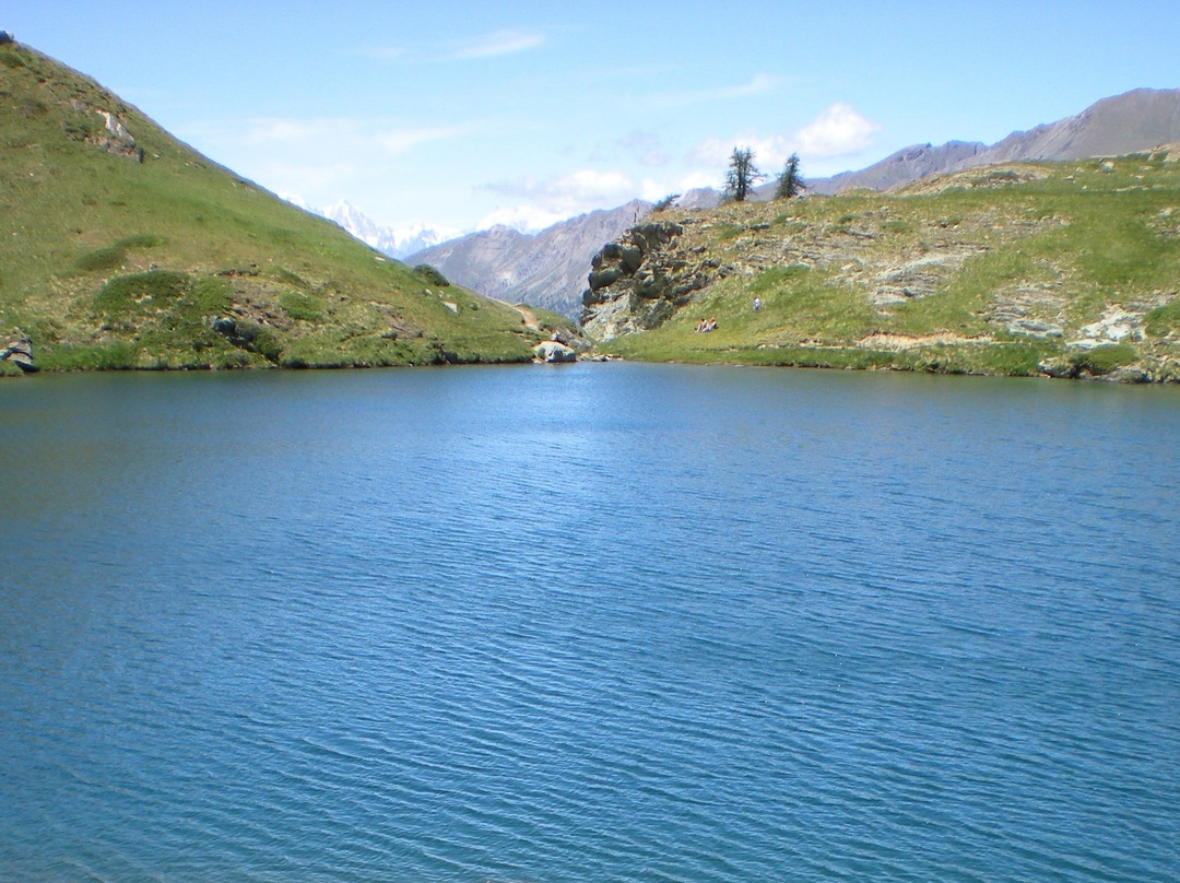 Lago di Loïe景点图片