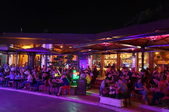 Oping's Cocktails And Beer-地拉那必去景点