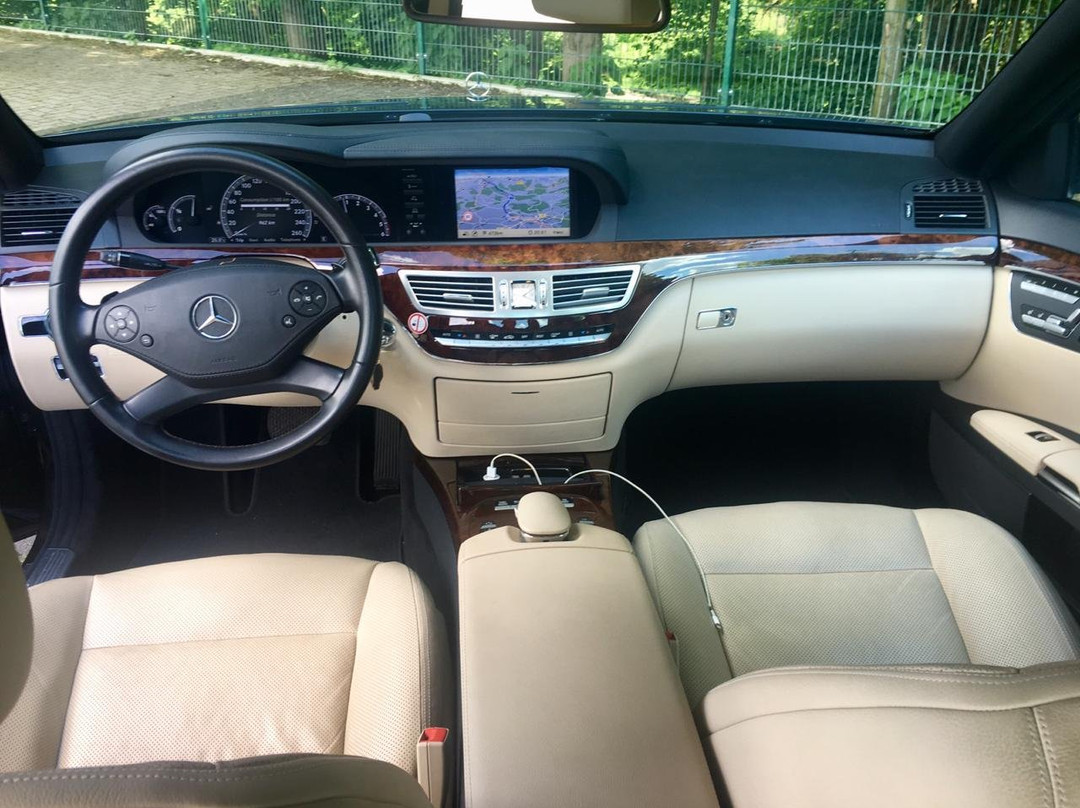 Concord Limousines景点图片