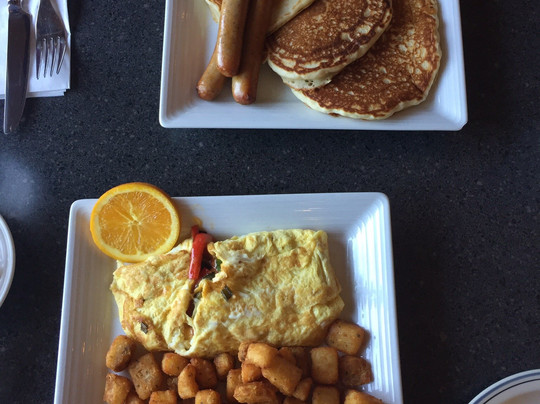 Jackfish Lake旅游攻略图片